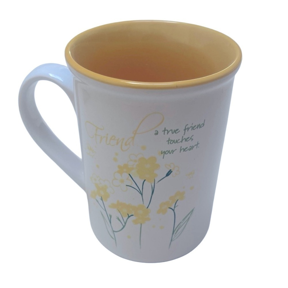 ❤️ 🆕 TRUE FRIEND Yellow and White Floral Mug NIB